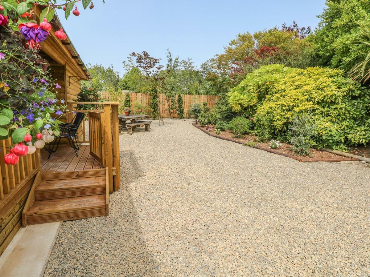 Willow Lodge Tenby Bagian luar foto