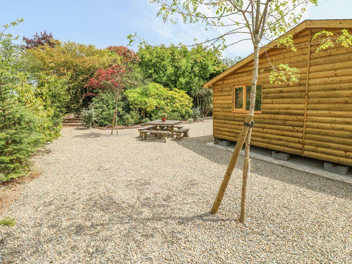 Willow Lodge Tenby Bagian luar foto